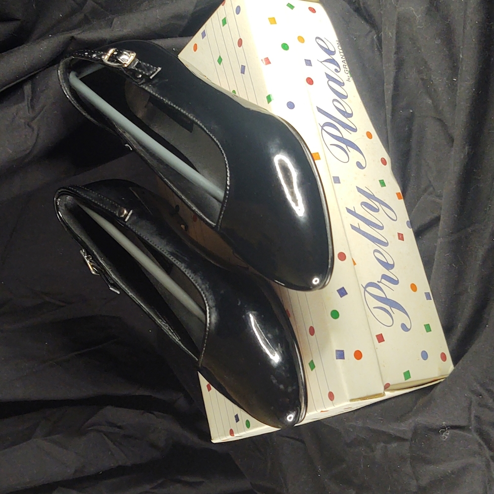 Girls black flats. Vintage
